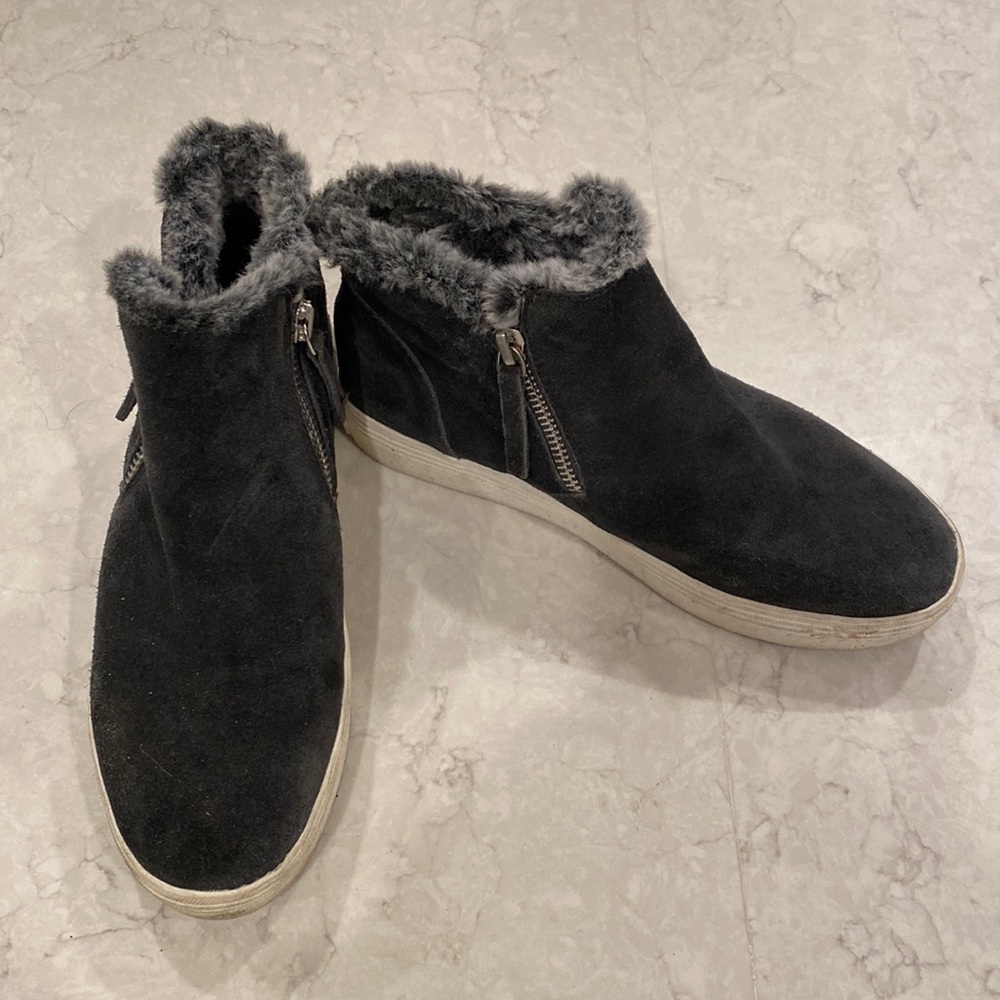 Dolce Vita Ankle Zip booties